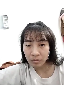  Na Na online show from February 23, 1:52 pm