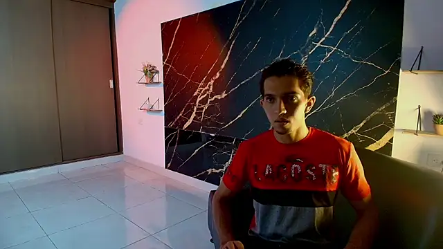 Snapshot of thiago_moreno chatting on March 1, 12:18 pm thiago moreno online show from March 1, 12:18 pm