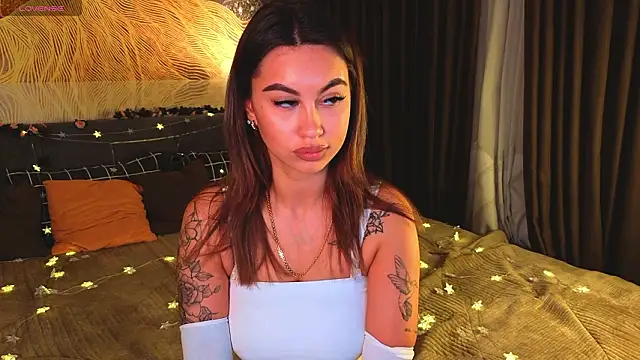 JulyMilky online show from March 14, 5:51 pm