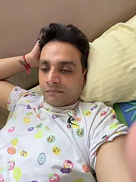 online4u08 online show from March 8, 3:05 pm