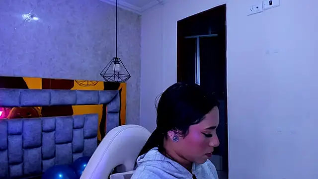 miiaboss  online show from March 18, 12:08 pm