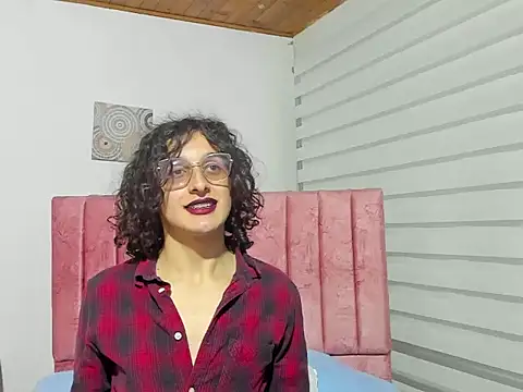 Snapshot of Maverick_angel chatting on April 21, 4:34 pm Maverick angel online show from April 21, 4:34 pm