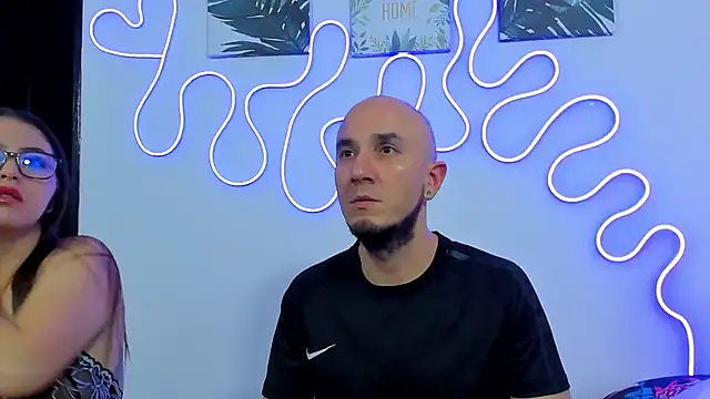 Snapshot of Cintya_n_Roger chatting on March 1, 3:30 am Cintya n Roger online show from March 1, 3:30 am