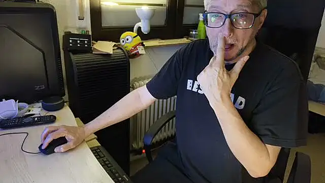 loenne1 online show from March 14, 10:15 pm