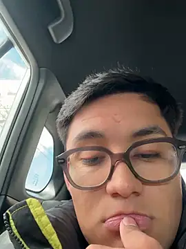 Snapshot of enzo_13 chatting on February 21, 6:09 pm enzo 13 online show from February 21, 6:09 pm