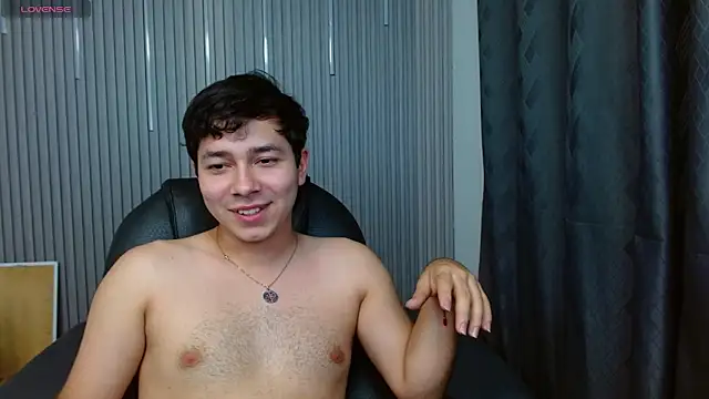 Julian Smith21 online show from April 10, 3:45 am