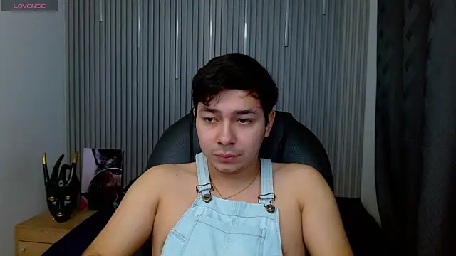 Julian Smith21 online show from April 17, 12:35 am