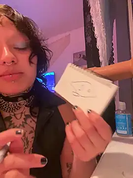 seducedandused online show from February 24, 2:20 am