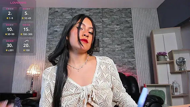 Snapshot of Madison_bennet18 chatting on June 19, 8:56 pm Madison bennet18 online show from June 19, 8:56 pm