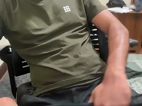 Snapshot of indianslavesubmissive chatting on March 13, 9:43 pm indianslavesubmissive online show from March 13, 9:43 pm