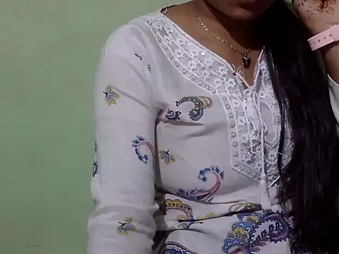 cute momo love online show from March 1, 4:58 am