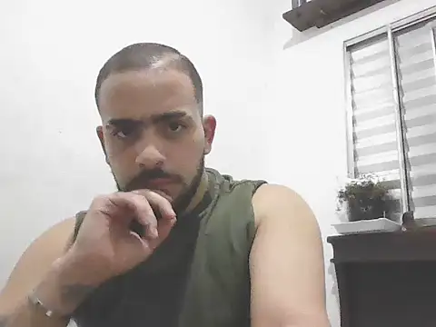 Snapshot of joyboyAct chatting on May 25, 11:33 pm joyboyAct online show from May 25, 11:33 pm