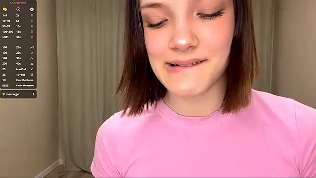 Carolini i online show from March 26, 5:51 pm