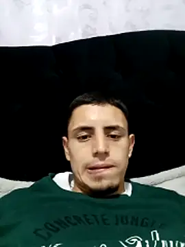 Snapshot of Cristianramos199 chatting on February 25, 2:21 am Cristianramos199 online show from February 25, 2:21 am