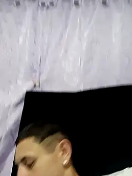 Snapshot of Cristianramos199 chatting on February 26, 2:32 am Cristianramos199 online show from February 26, 2:32 am