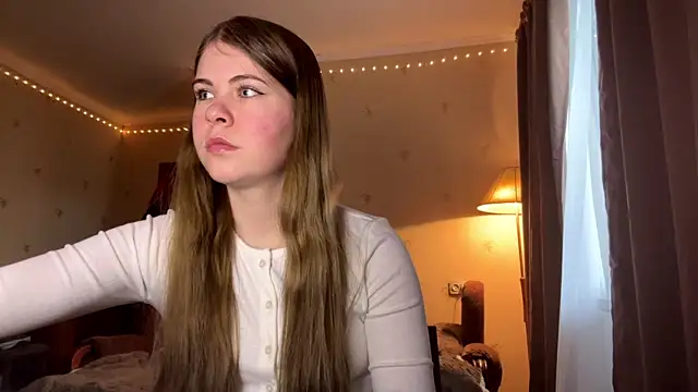 Snapshot of Amy_Maev chatting on March 1, 12:07 pm Amy Maev online show from March 1, 12:07 pm