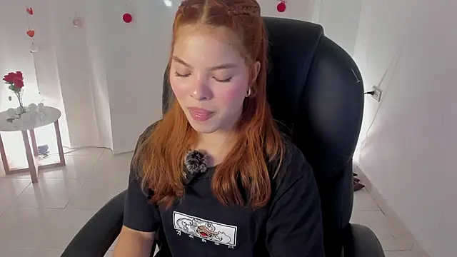 Snapshot of everyh_1 chatting on February 25, 10:19 pm everyh 1 online show from February 25, 10:19 pm