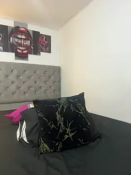 Pamela23x online show from April 13, 12:49 am