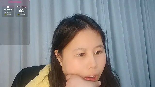 Hannah-33 online show from February 26, 7:07 am