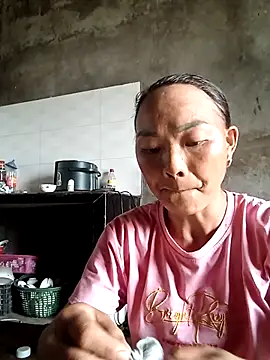 elen8800 online show from March 2, 4:25 am