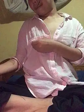 Snapshot of koykoy1155 chatting on March 3, 1:17 pm koykoy1155 online show from March 3, 1:17 pm