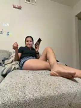 Snapshot of celenia chatting on February 27, 4:45 am celenia online show from February 27, 4:45 am