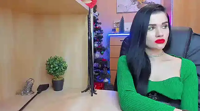 Snapshot of KristiTopxx chatting on December 15, 9:42 pm KristiTopxx online show from December 15, 9:42 pm