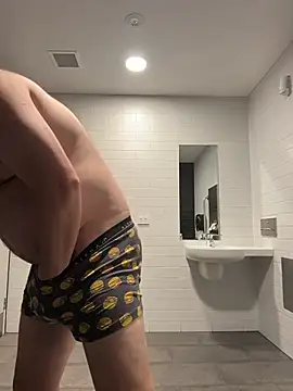 chubbylittlesecret online show from July 8, 1:32 am