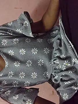 sexy queenn  online show from March 19, 8:29 am