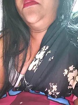 Snapshot of Moonae chatting on February 24, 11:30 am Moonae online show from February 24, 11:30 am