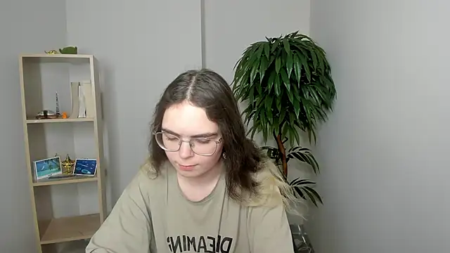 Snapshot of MyrlZangger chatting on February 27, 9:53 am MyrlZangger online show from February 27, 9:53 am