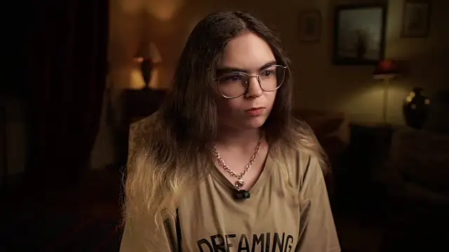 Snapshot of MyrlZangger chatting on March 2, 2:02 pm MyrlZangger online show from March 2, 2:02 pm