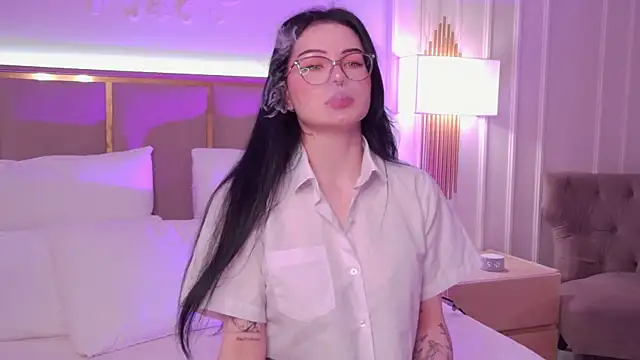 CindyMil online show from June 12, 6:12 am