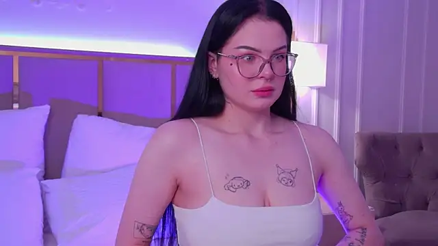 CindyMil online show from June 29, 6:30 am