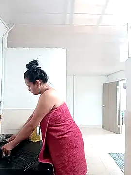 Emily Rouse23 online show from March 28, 9:25 pm