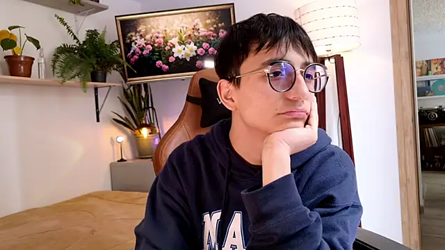 Sr evann online show from April 9, 3:06 pm