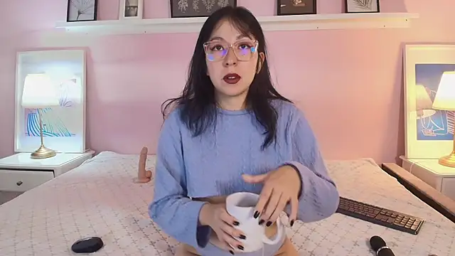 Abigailladyy online show from April 11, 11:36 am