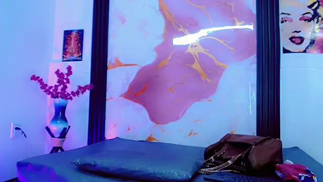 Valeria Linares online show from April 10, 3:34 am