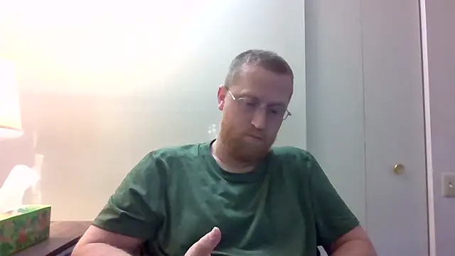 Snapshot of tytheexhibionist chatting on April 28, 12:31 am tytheexhibionist online show from April 28, 12:31 am