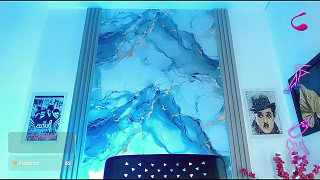 madison mujica  online show from April 9, 11:15 am