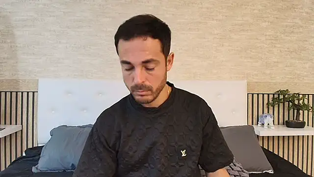Snapshot of Adams_Sanz chatting on April 6, 7:04 pm Adams Sanz online show from April 6, 7:04 pm