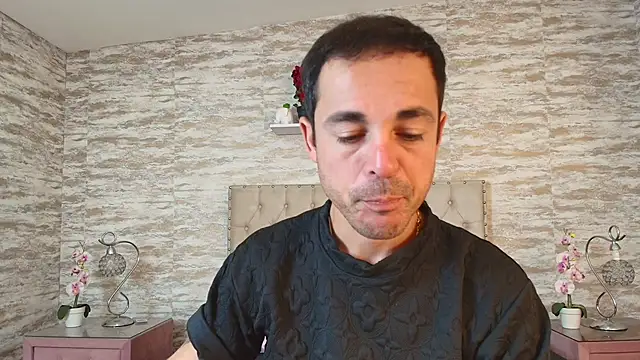 Snapshot of Adams_Sanz chatting on April 17, 7:28 pm Adams Sanz online show from April 17, 7:28 pm