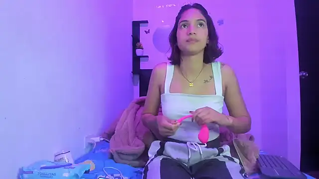 sapphire brown20 online show from May 26, 12:06 am