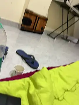 Snapshot of Varun_93 chatting on February 23, 10:18 pm Varun 93 online show from February 23, 10:18 pm