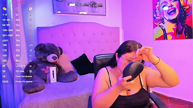 Snapshot of sienna_cavalli chatting on February 28, 12:50 pm sienna cavalli online show from February 28, 12:50 pm