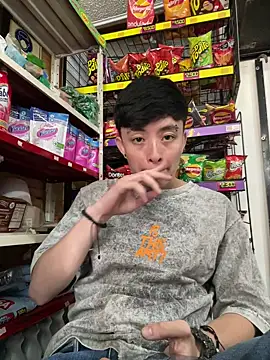 Snapshot of Tomnico_19 chatting on February 26, 8:08 pm Tomnico 19 online show from February 26, 8:08 pm