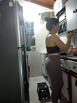 sashaaqueen online show from February 27, 4:45 am