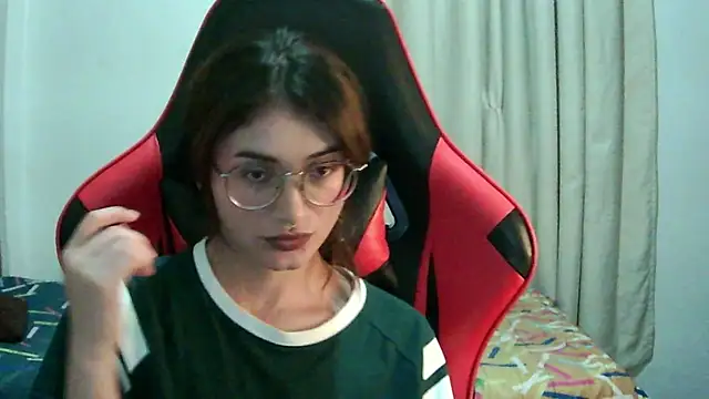 Snapshot of Sparkyvape chatting on February 26, 9:47 pm Sparkyvape online show from February 26, 9:47 pm