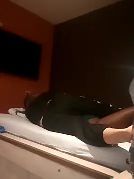 queennar online show from March 23, 9:08 pm