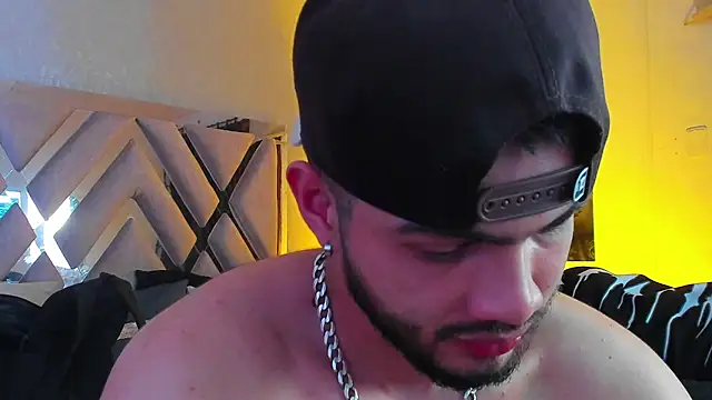 Snapshot of Vincentblack chatting on March 1, 4:58 am Vincentblack online show from March 1, 4:58 am